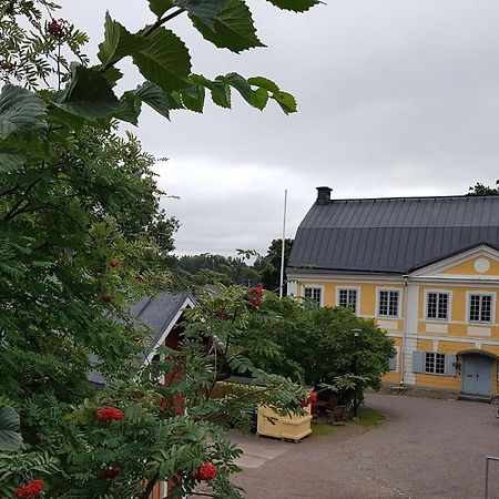 Piispan Majatalo, Pieni Erillistalo Hotell Borgå Exteriör bild
